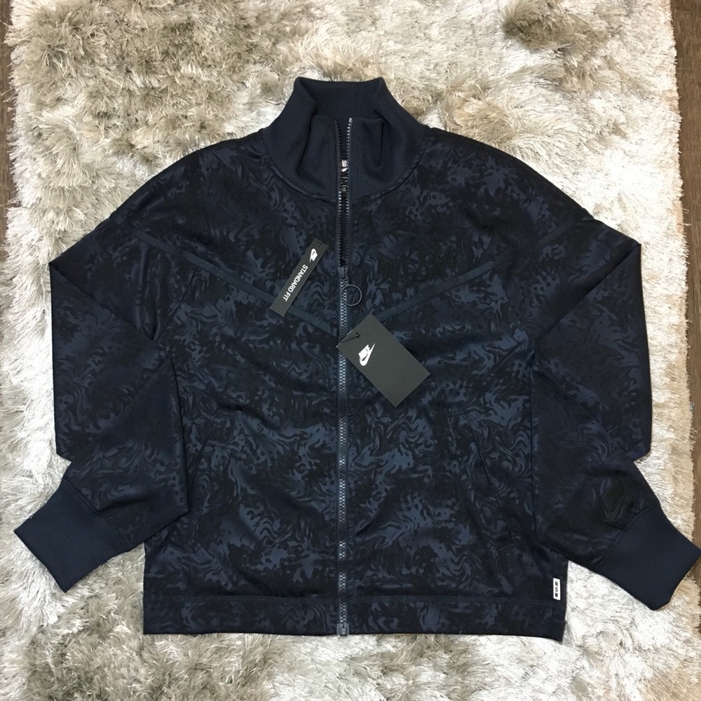 Nike zip up jacket